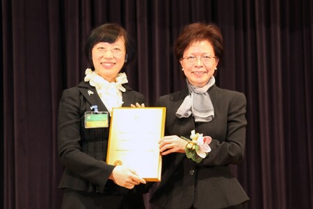 2009 Outstanding Teaching Award Prof Sophia Chan